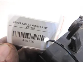 Skoda Fabia Mk2 (5J) Välijäähdyttimen ilmanohjauksen ilmakanava 5J0121467