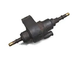 Ford Mondeo MK IV Pompa del combustibile del riscaldamento ausiliario Webasto 9001441B