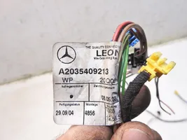 Mercedes-Benz C AMG W203 Cablaggio porta anteriore A2035409213