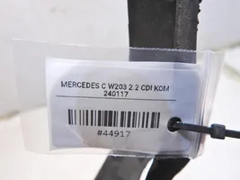 Mercedes-Benz C AMG W203 Lokasuojan vaahtomuovituki/tiiviste A2038890125