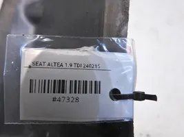 Seat Altea Putoplastas sparno 5P0853970