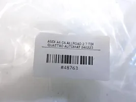 Audi A6 Allroad C6 Support de pince d'injecteur de carburant 