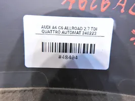 Audi A6 Allroad C6 Bande de garniture d’arche arrière 4F9853817