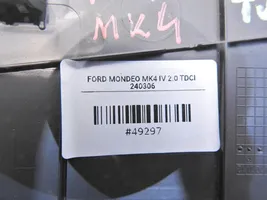 Ford Mondeo MK IV Keskikonsolin etusivuverhoilu 7S71A046B27AD
