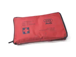 Audi A4 S4 B7 8E 8H Kit di pronto soccorso 