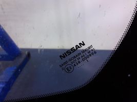 Nissan Note (E11) Pare-brise vitre avant 