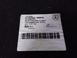 Mercedes-Benz E W211 Rivestimento pavimento anteriore A2129230662