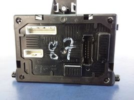 Renault Clio III Module confort 8200652287