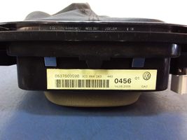 Volkswagen PASSAT B6 Muu kynnyksen/pilarin verhoiluelementti 3C0864263