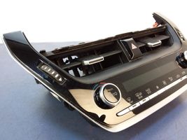 Toyota Corolla E210 E21 Gaisa kondicioniera / klimata kontroles / salona apsildes vadības bloks (salonā) 55900-02F30