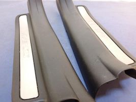 Toyota Avensis T250 Rivestimento vano piedi laterale 67917-05050