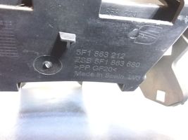 Seat Leon (5F) Reposabrazos 5F0863243