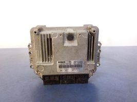 Renault Trafic II (X83) Komputer / Sterownik ECU silnika 0281017065