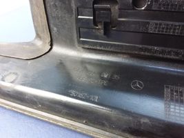 Mercedes-Benz R W251 Jalkatilan sivukoristelista A2516800535