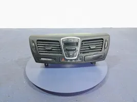 Renault Laguna III Kojelaudan sivutuuletussuuttimen kehys 01