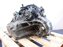 Nissan Qashqai Mechaninė 6 pavarų dėžė 320103418R