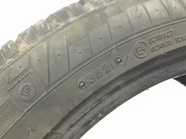 Opel Insignia A R17 C winter tire 01