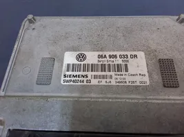 Volkswagen Touran I Centralina/modulo motore ECU 06a906033dr