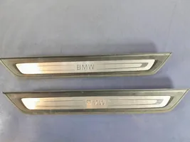 BMW 5 G30 G31 Jalkatilan sivukoristelista 7398321