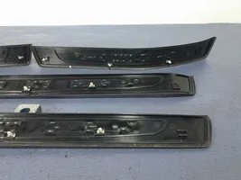 BMW 7 E65 E66 Rivestimento vano piedi laterale 8223553