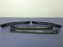 BMW 7 E65 E66 Rivestimento vano piedi laterale 8223553