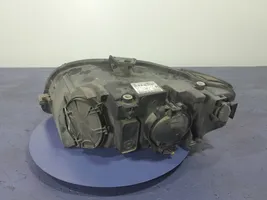 Audi A4 S4 B7 8E 8H Lampa przednia 8E0941004AJ