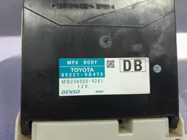 Toyota Yaris Saugiklių dėžė (komplektas) 89221-0D470