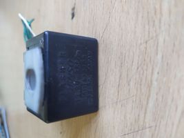 Toyota MR2 (W30) III Light relay E11020100