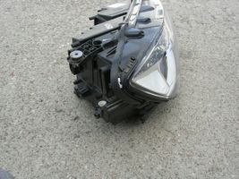 Volkswagen Touran III Lampa przednia 5TB941036B