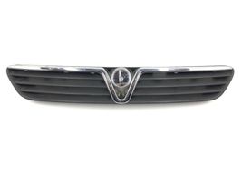 Opel Vectra B Front bumper upper radiator grill 90587101