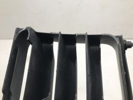 Mitsubishi Pajero Grille calandre supérieure de pare-chocs avant MB645720