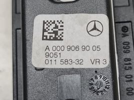 Mercedes-Benz C W205 Uchwyt / Rączka sufitowa tylna A0998150100