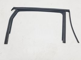 Mercedes-Benz B W246 W242 Joint / vitre de porte arrière A2467350225