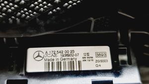 Mercedes-Benz B W246 W242 Paneelin lista 1725420023