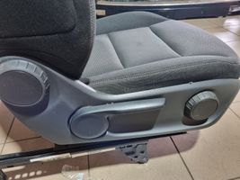 Mercedes-Benz B W246 W242 Fotel przedni pasażera 246860140