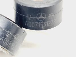 Mercedes-Benz B W246 W242 Sensore di detonazione A0071531228