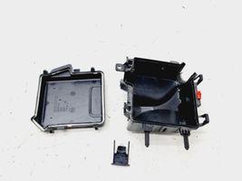 Renault Megane III Fuse box set 284B10002R