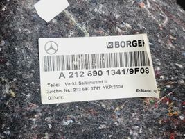 Mercedes-Benz E W212 Boczek / Tapicerka / bagażnika A2126901341