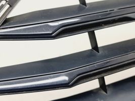 Audi A5 Grille calandre supérieure de pare-chocs avant 8W6853651