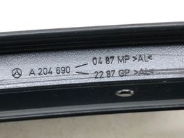 Mercedes-Benz C W204 Moulures des vitres de la porte arrière A2046900487