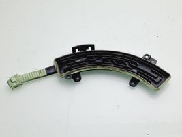 BMW 3 F30 F35 F31 Ohjaamon sisäilman mikrosuodattimen kansi 9237556