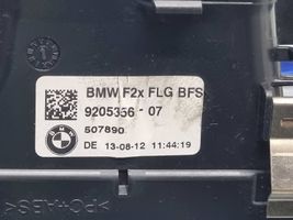 BMW 1 F20 F21 Kojelaudan sivutuuletussuuttimen kehys 9205356