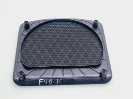 BMW 1 F20 F21 Subwoofer-bassoelementin etusäleikkö/lista 9223670