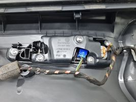Volkswagen Caddy Priekšējo durvju apdare 