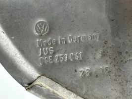 Volkswagen PASSAT B8 Moottoritilan lämpökilpi 04E253041