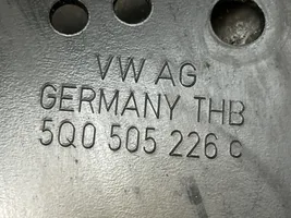 Volkswagen PASSAT B8 Braccio di controllo sospensione posteriore 5Q0505226C