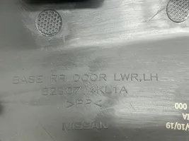 Nissan Navara D23 Apmušimas galinių durų (obšifke) 829074KL1A