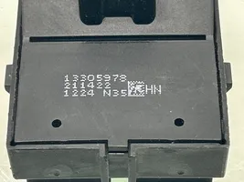 Opel Meriva B Electric window control switch 13305978