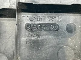 Volvo S60 Bagažinės slenksčio apdaila 31307102