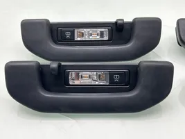 Mercedes-Benz GLC X253 C253 Un set di maniglie per il soffitto A0998150000